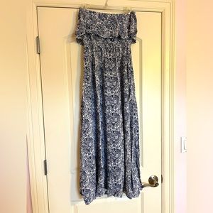 Yidarton Blue and White Paisley Strapless Boho Maxi Dress